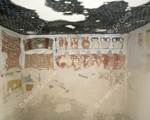 Copper ingots, elephant tusks, wadjet eye amulet, Mycenean stirrup jar, stone vessel, amphorae.