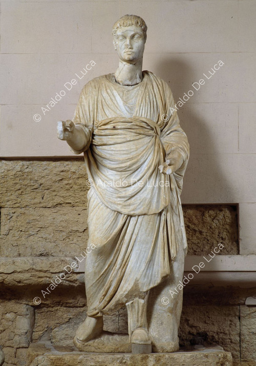 Statua con testa di Onorio, ricavata da una testa di Tiberio