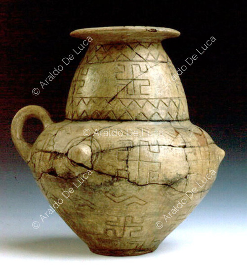 Bikonische Vase