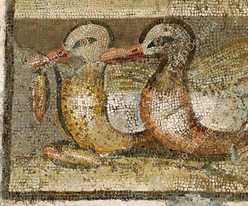 Mosaico con gato y pájaros