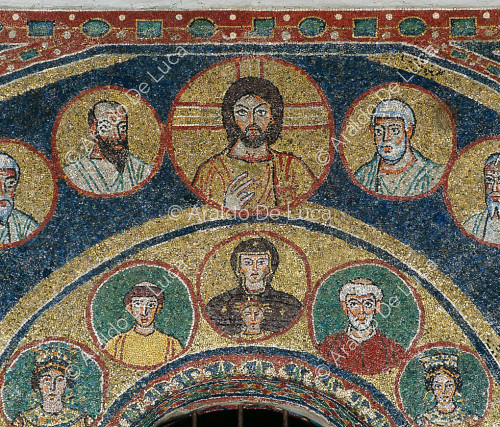 Christus mit Aposteln, Madonna, Kind und Heiligen