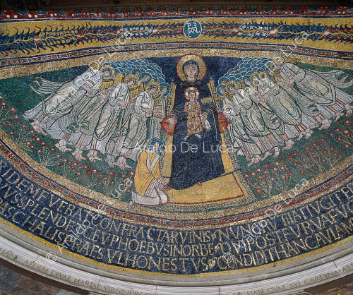 Madonna con bambino e schiera di angeli