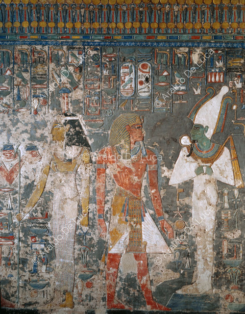 Horemheb con Hathor y Osiride