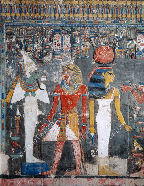 Horemheb mit Osiride und Hathor