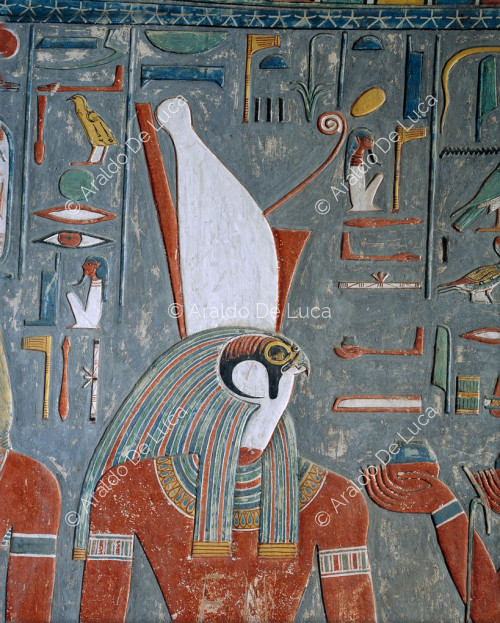 Horus erhält Wein von Horemheb