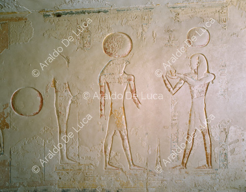 Ramesse VI davanti a Ra-Horakhty e Osiride