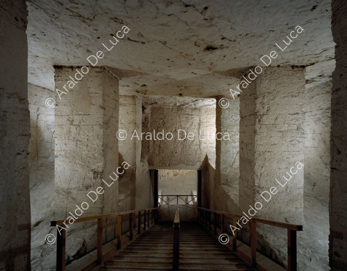 Accès à la chambre funéraire de Ramsès IX