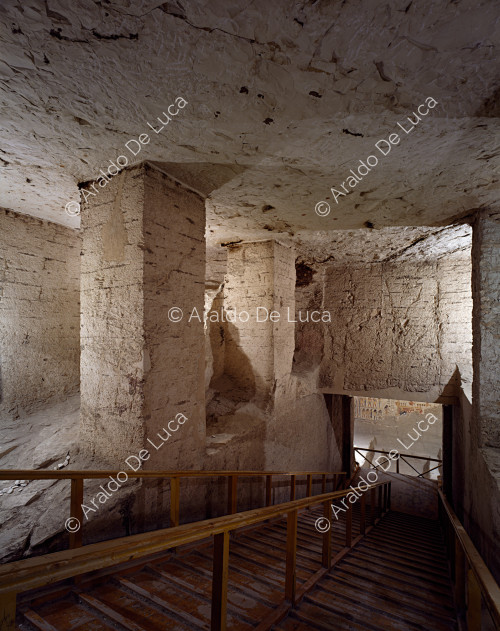Acceso a la cámara funeraria de Ramsés IX