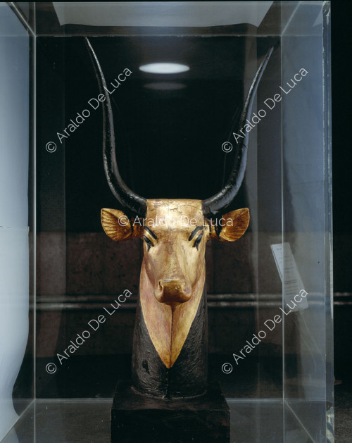 Cabeza de Mehet-Weret en forma de vaca