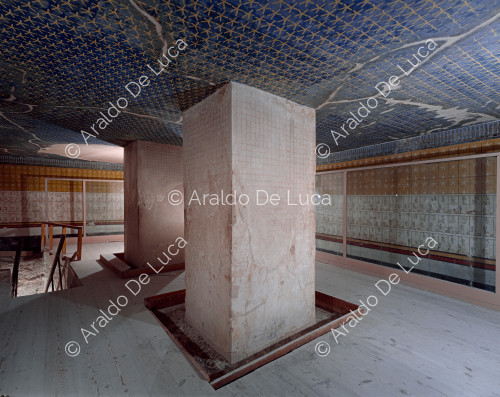 Vista general de la sala de columnas de Tutmosis III