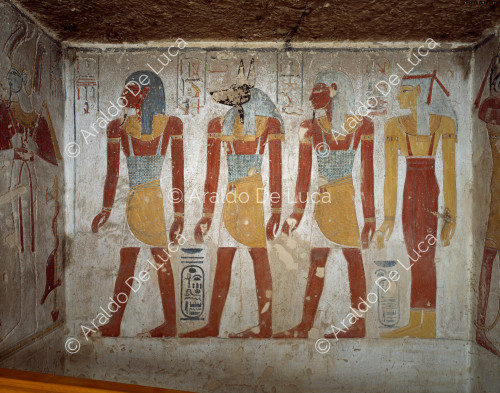 Osiride, Imsety, Anubi-Imiut, Duamutef, Iside, Horus-Iwnmutef.