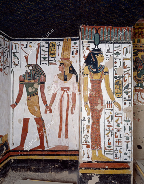 Die Göttin Neith mit Nefertari und Horus