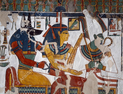 Osiride, Hathor e Anubi ricevono l'omaggio di Nefertari