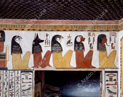 Horus e i suoi quattro figli: Duamutef,  Qebehsenuef,  Hapy,  Imseti 