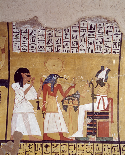 Inherkau in Anwesenheit des Totengottes Osiris, der vom Gott Thot begleitet wird.