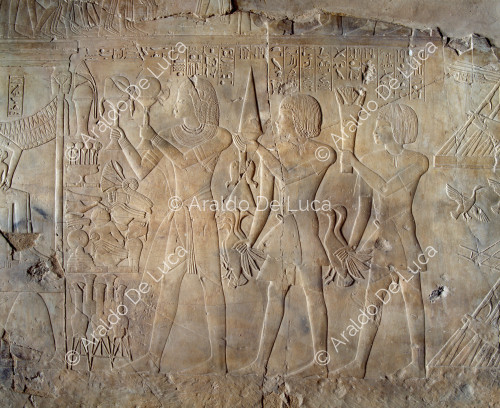 Khaemhat bringt Opfergaben in Renenutet (Detail)