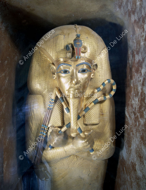 Il sarcofago interno in oro di Tutankhamon 