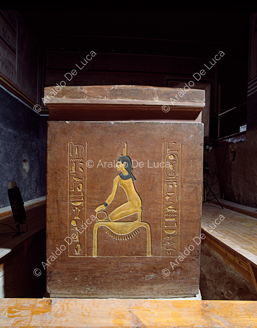 Sarcofago di Amenhotep II : Iside