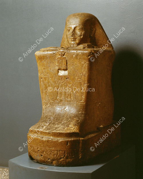 Cube statue of Vizier Nes-Pekashuty