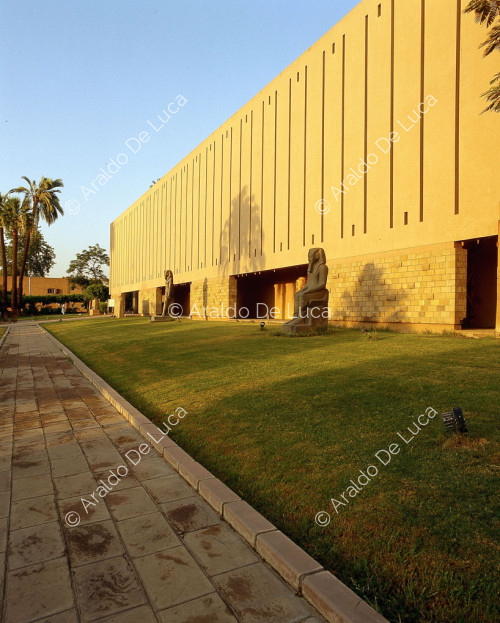 Exterior del Museo de Luxor