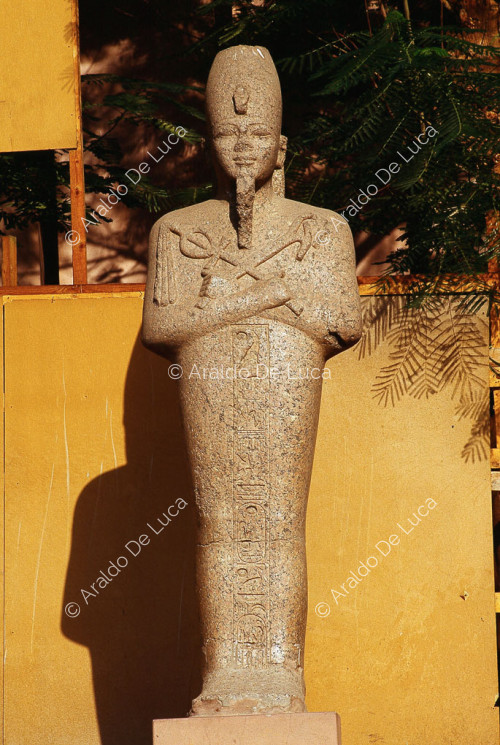Estatua osiriaca de Ramsés II