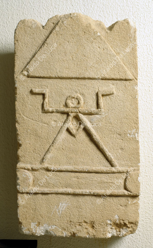 Stèle de la déesse Tanit