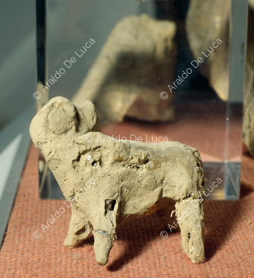 Statuetta in legno di babbuino di periodo neolitico