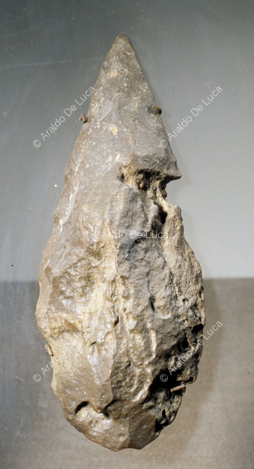 Punta di lancia di periodo paleolitico detta amigdala