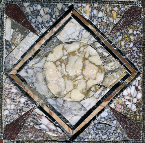Gladiator-Mosaik. Quadratisch mit geometrischem Motiv. Ausschnitt