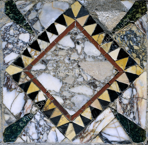 Mosaico de gladiadores. Cuadrado con motivo geométrico. Detalle