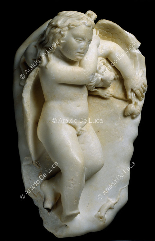 Gruppo in marmo con Cupido e leone