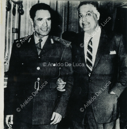 Il Colonnello Gheddafi incontra un capo di stato Egiziano