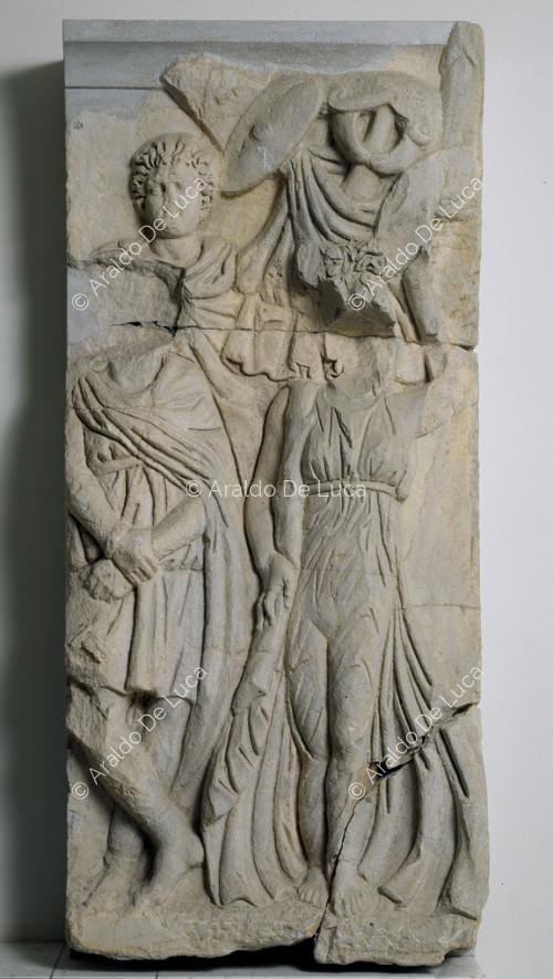 Friso del arco de triunfo del emperador Septimio Severo. Detalle con prisionero