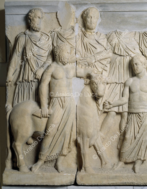 Friso del arco de triunfo del Emperador Septimio Severo. Detalle con escena de sacrificio