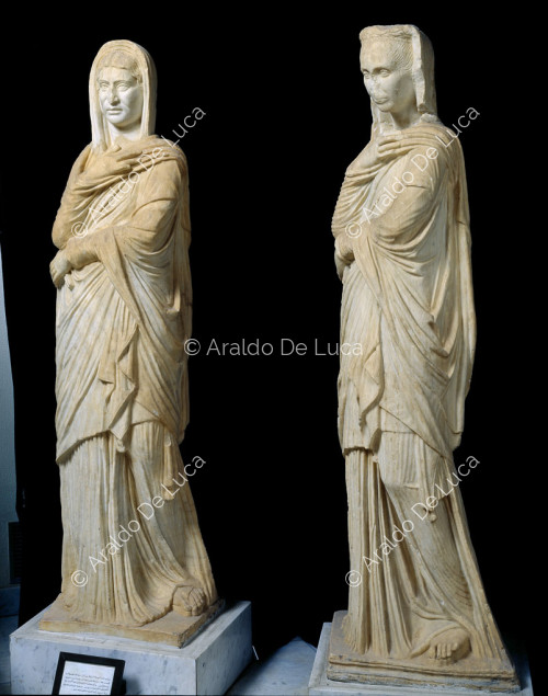 Estatua de damas nobles romanas retratadas como Ceres