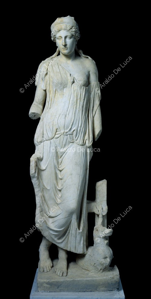 Estatua de mármol de la diosa Anfitrina