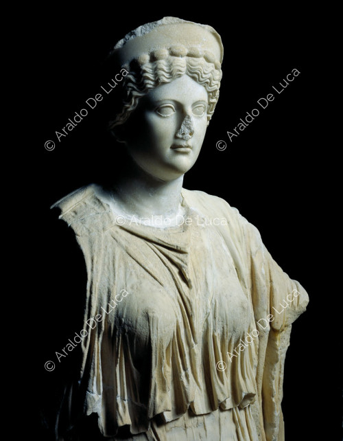 Marble statue of the empress Livia Drusilla. Detail