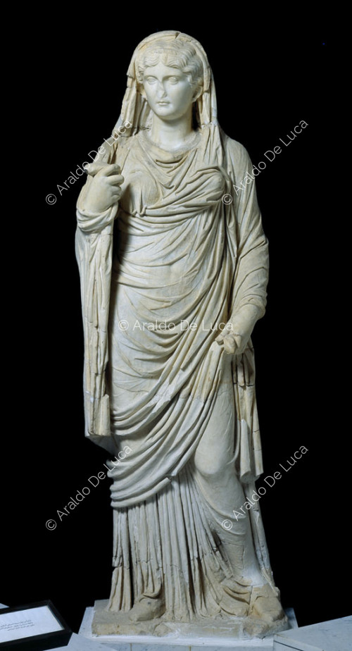 Estatua de mármol de la emperatriz Livia Drusila de joven