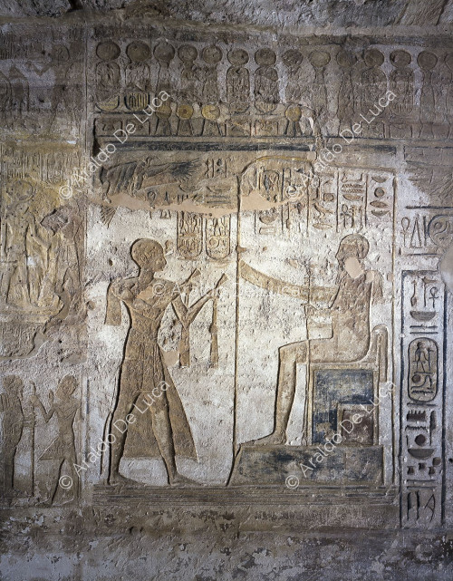 Temple de Ramsès II. Le sanctuaire avec les statues des dieux Ptah, Amon, Ramsès II et Rê-Harakhte