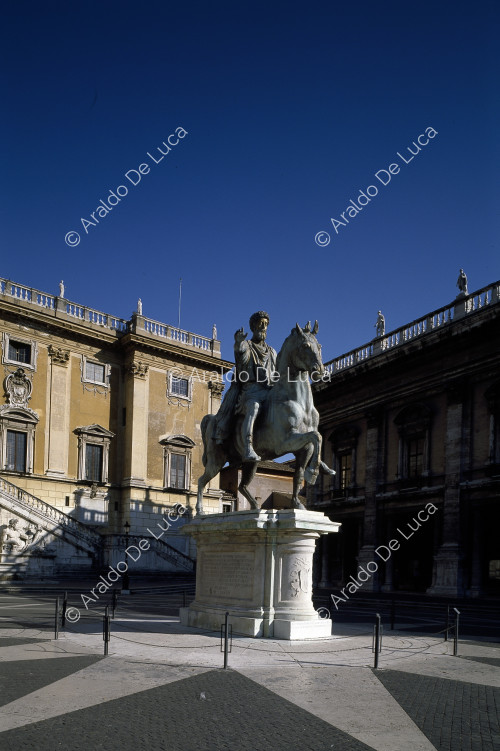 Equestrian statue of Emperor Marcus Aurelius