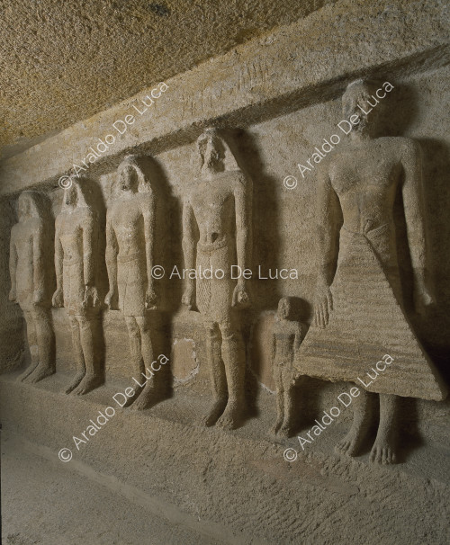 Statuen aus der Familie des Würdenträgers Qar. Ausschnitt
