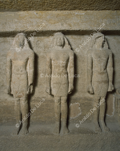 Estatuas de la familia del Dignatario Qar. Detalle