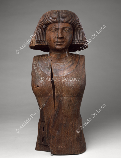 Estatua de madera de la mujer de Ka eber