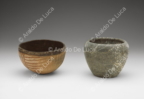 Grab des Tutanchamun. Vase aus Stein und Ton