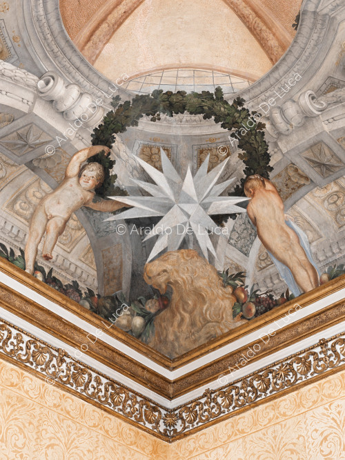 Estrella Altieri heráldica en una corona vegetal sustentada por amorcillos et león - La Apoteosis de Romulus, particular