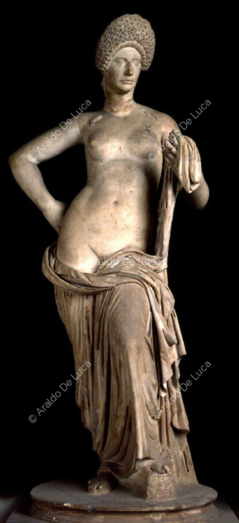 Statue einer Frau aus der flavischen Zeit, die als Venus dargestellt ist