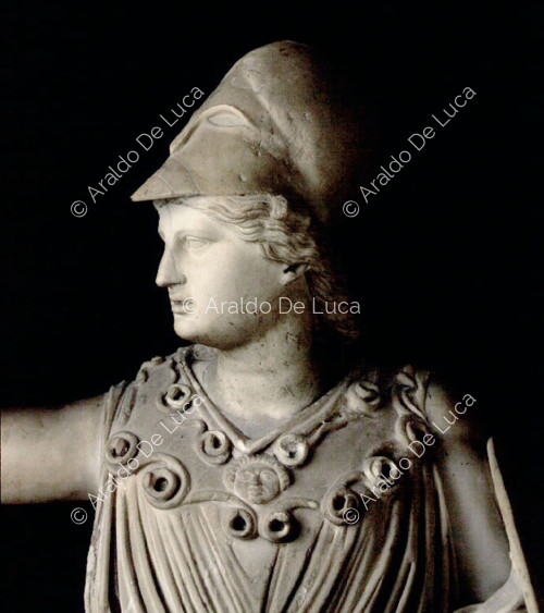 Statua di Athena. Particolare del busto