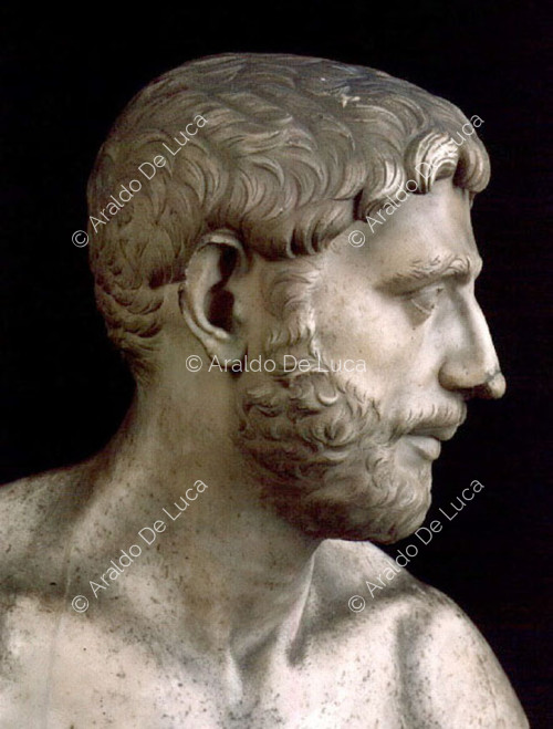 Porträt einer männlichen Büste. Detail im Gesicht