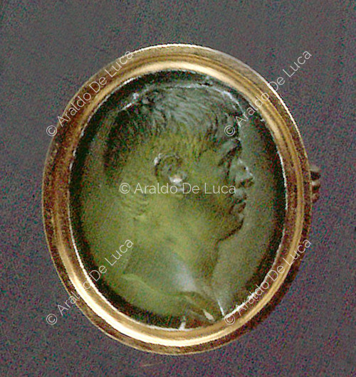 Ring with male head