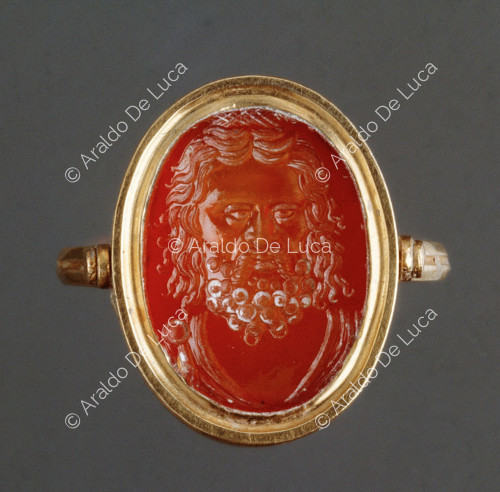 Ring with bust of Jupiter Serapis